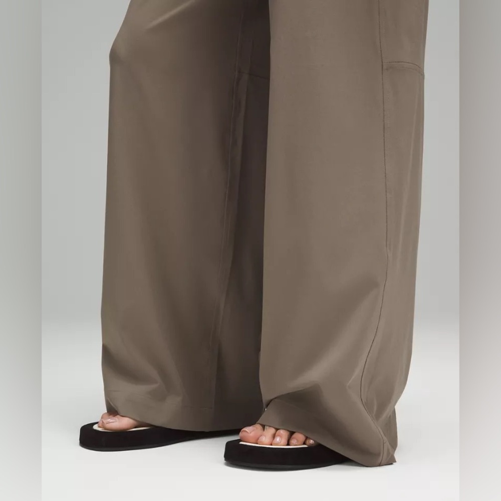 LULULEMON Swift Wide-Leg Mid-Rise Pants - Nomad/Khaki - Asia Fit. Size: Large - Picture 6 of 6